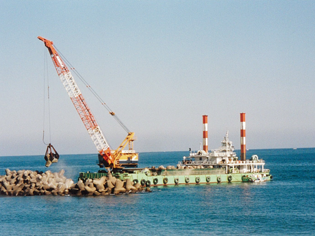 宮崎港湾岸環境整備事業（人工海浜）工事